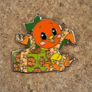 Orange Bird Gift Christmas Trading Pin